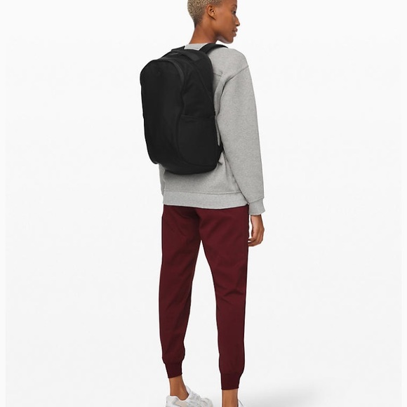 Lululemon out of range backpack - Picture 3 of 4